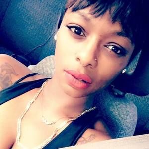 Meet your Posher, Brittney